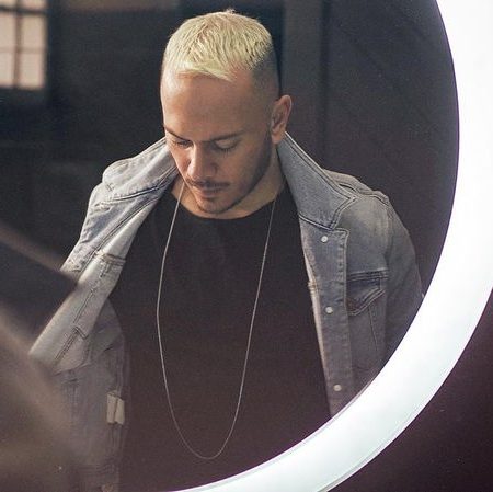 اشوان حواست نیست (ریمیکس)